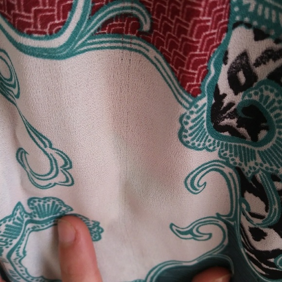 ⚡2 for $15⚡ Multicolored Top/Blouse - Picture 3 of 4